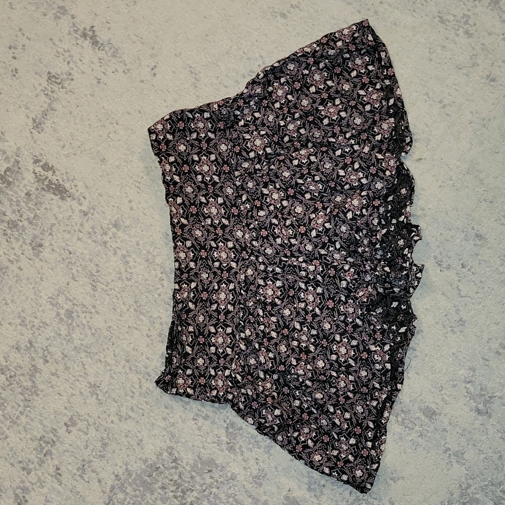 Hollister floral elastic back shorts